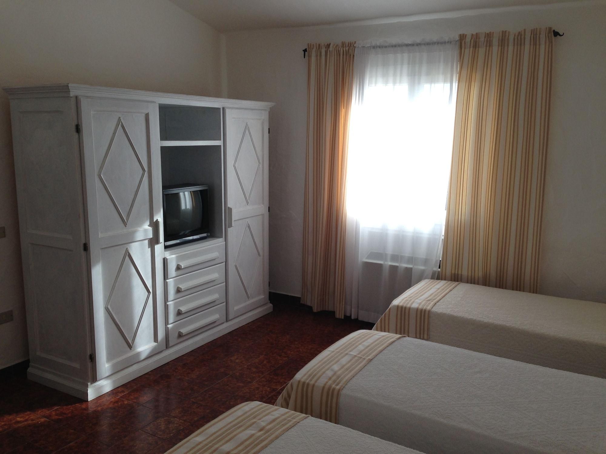 Hotel 3 Botti บายาซาร์ดิเนีย ภายนอก รูปภาพ